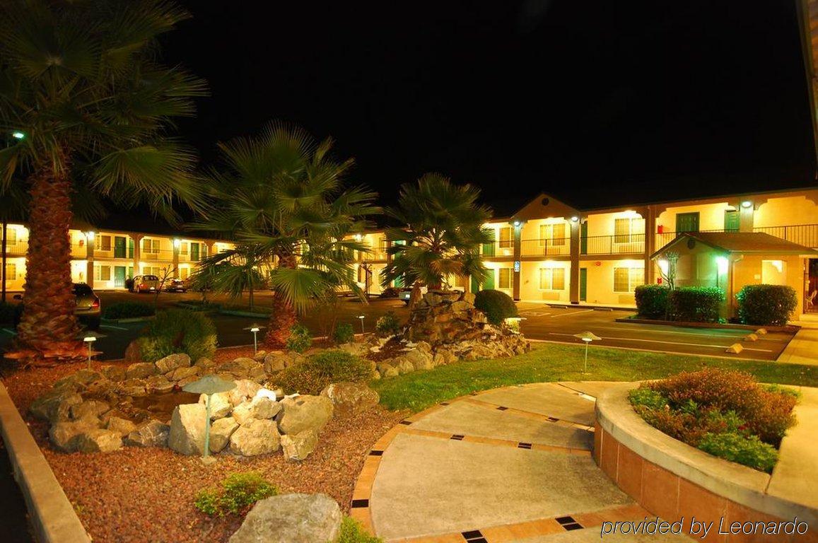 Cloverdale Wine Country Inn & Suites Zewnętrze zdjęcie