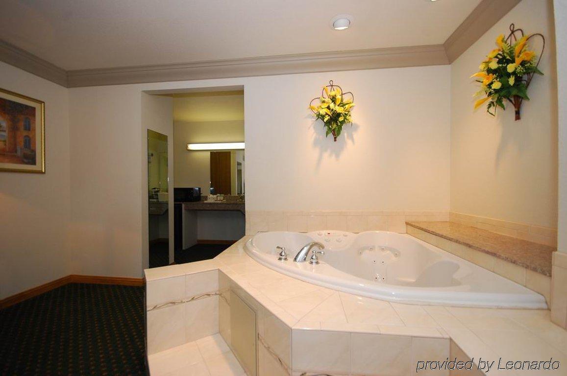 Cloverdale Wine Country Inn & Suites Pokój zdjęcie