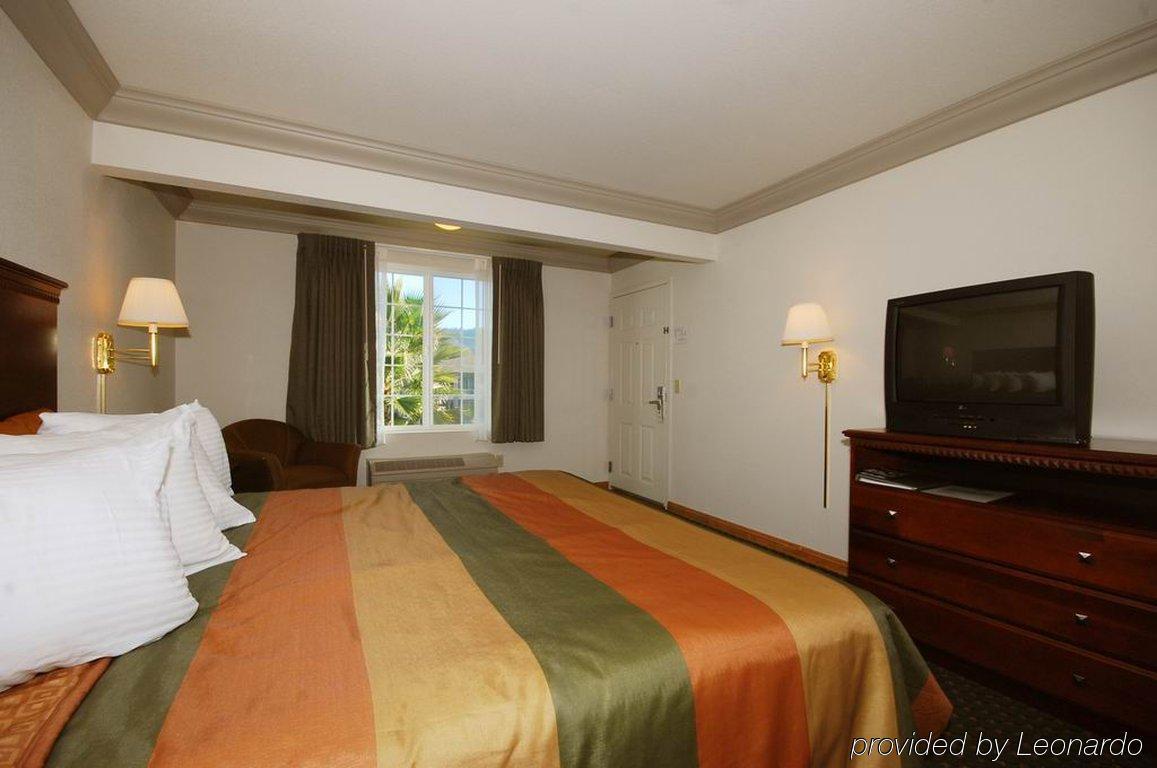 Cloverdale Wine Country Inn & Suites Pokój zdjęcie