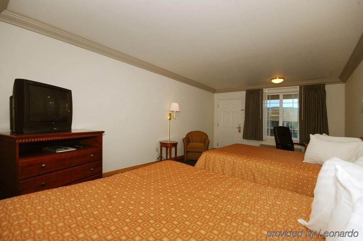 Cloverdale Wine Country Inn & Suites Pokój zdjęcie