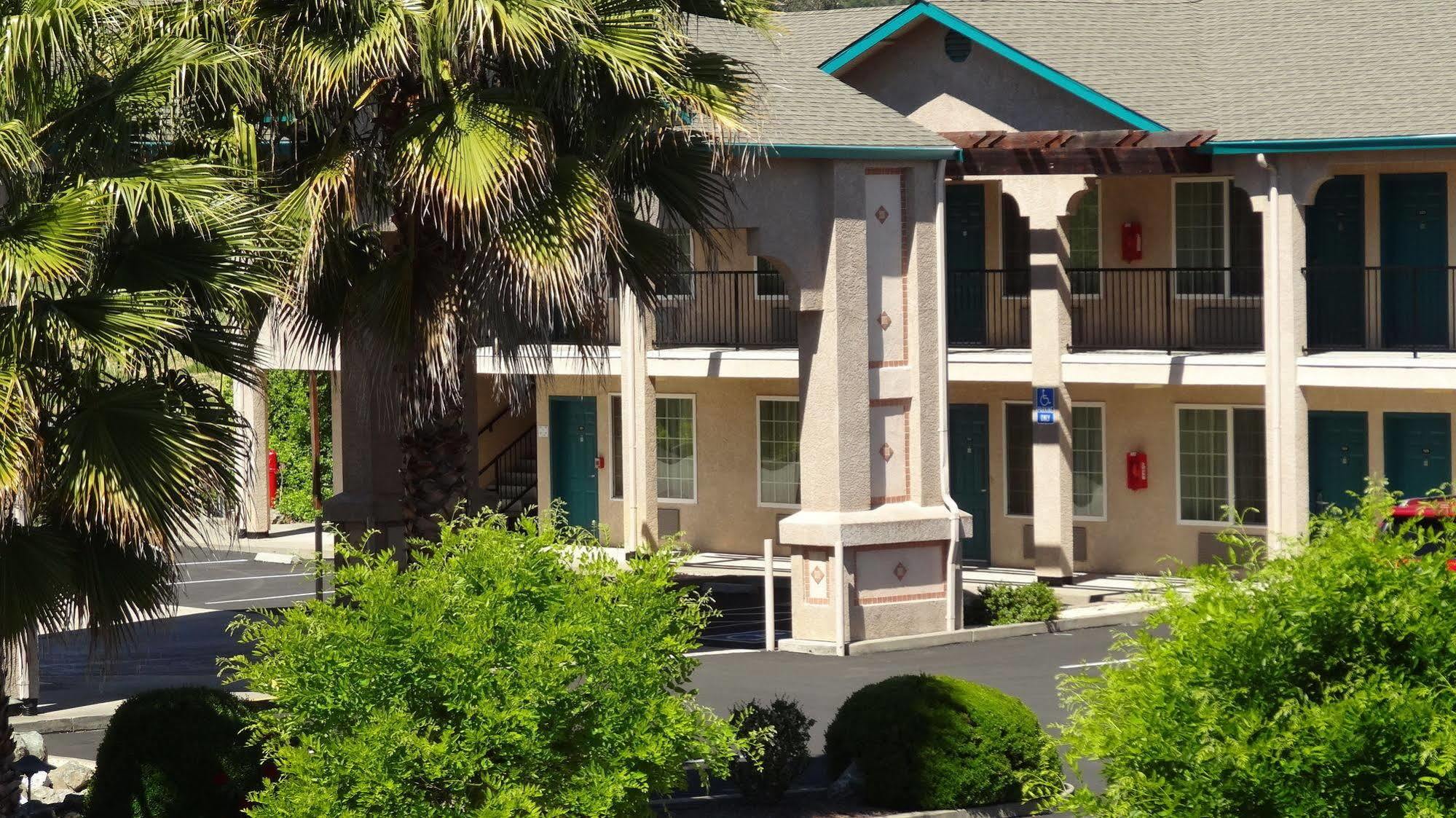 Cloverdale Wine Country Inn & Suites Zewnętrze zdjęcie
