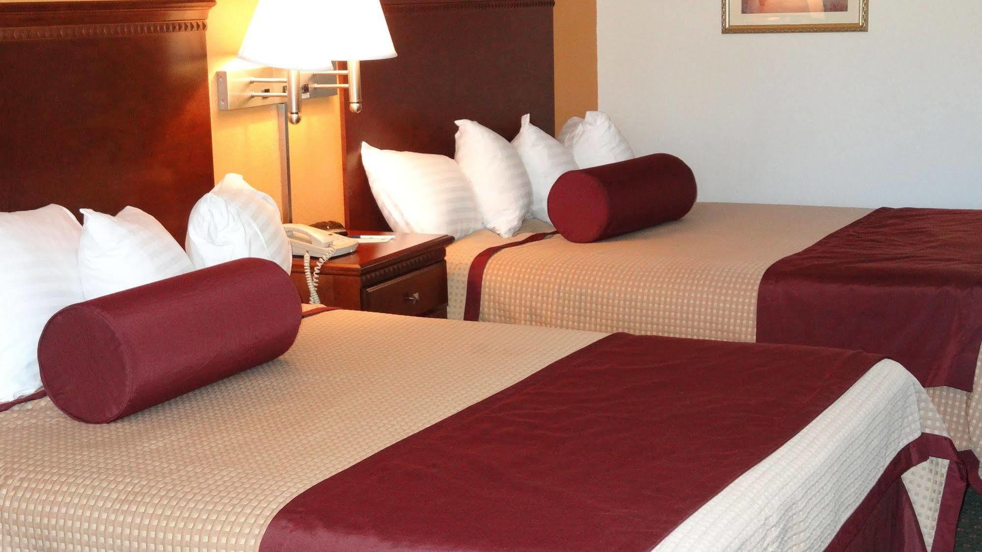 Cloverdale Wine Country Inn & Suites Zewnętrze zdjęcie
