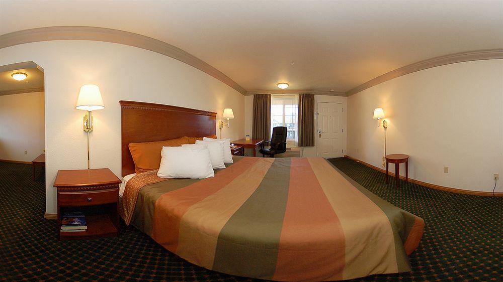 Cloverdale Wine Country Inn & Suites Zewnętrze zdjęcie